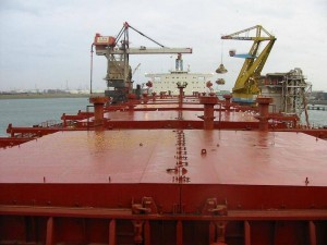 Hatch_covers_on_bulk_carrier